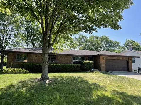 208 Felmley Dr, Normal, IL 61761