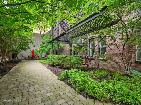 20 E Cedar St #12B, Chicago, IL 60611 photo 27