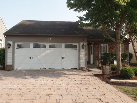 1207 Concord Dr, Elgin, IL 60120