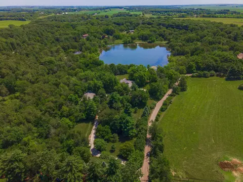 21040 Hawthorne Ridge Rd, Downs, IL 61736 photo 3