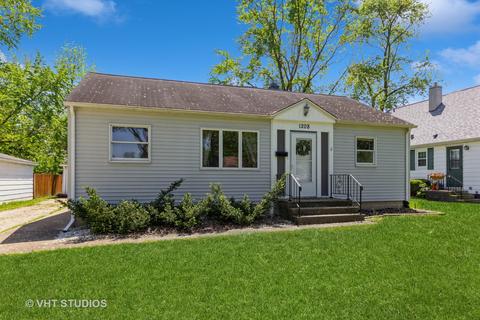 1208 John St, Joliet, IL 60435