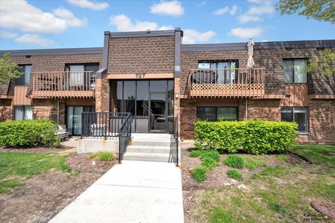 727 Killarney Ct #1D, Schaumburg, IL 60193