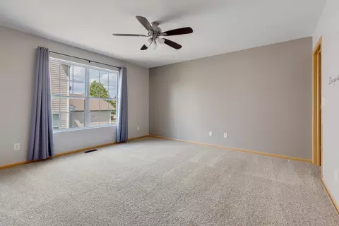 603 Meadow Ln, Harvard, IL 60033 photo 5
