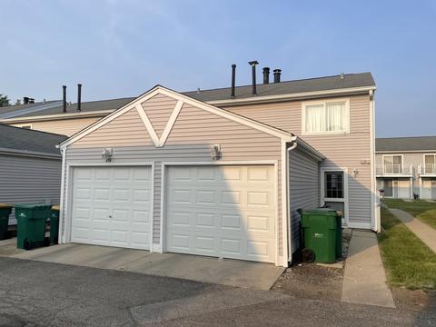 432 Meadow Green Ln, Round Lake Beach, IL 60073