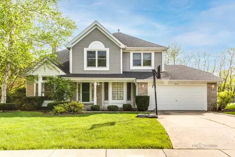 2810 Roslyn Ln E, Buffalo Grove, IL 60089