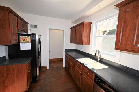1732 Main St, Evanston, IL 60202 photo 12