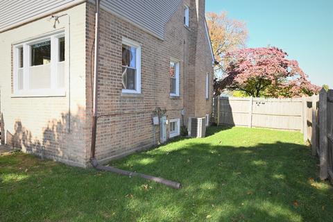 1732 Main St, Evanston, IL 60202 photo 32