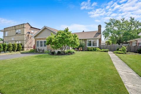 11907 Greenwood Ave, Blue Island, IL 60406