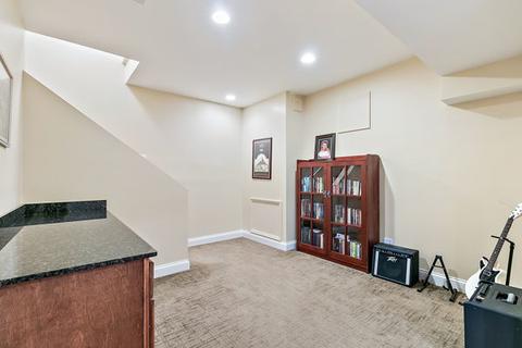 385 Downing Rd, Riverside, IL 60546 photo 31