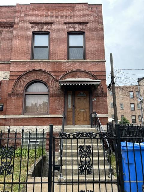 938 E 46th St, Chicago, IL 60653