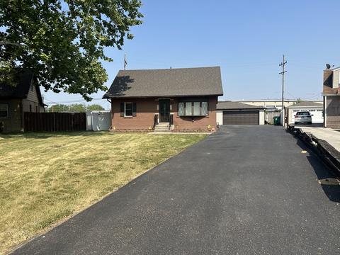 7901 Garden Ct, Bridgeview, IL 60455 photo 2