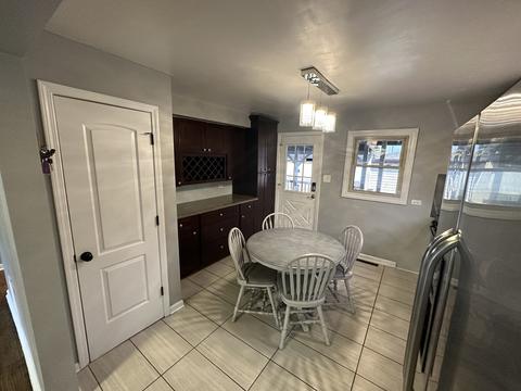 7901 Garden Ct, Bridgeview, IL 60455 photo 3