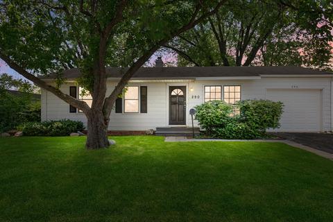 290 Navajo Trl, Buffalo Grove, IL 60089
