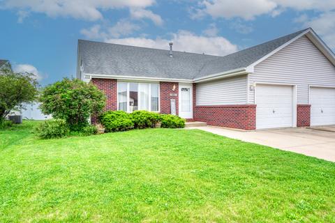 591 Dove Ln, Coal City, IL 60416