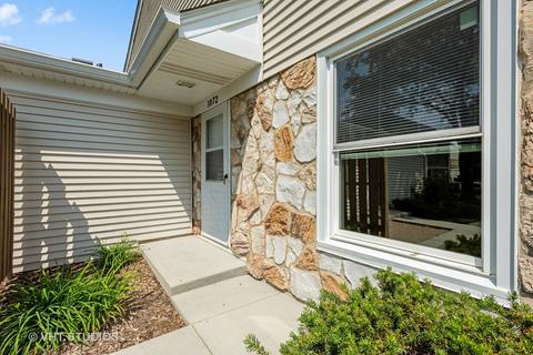 1072 Newport Hbr #1072, Schaumburg, IL 60193
