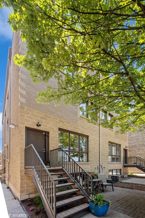 2829 W Lawrence Ave #4, Chicago, IL 60625
