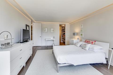200 E Delaware Pl #28F, Chicago, IL 60611 photo 21