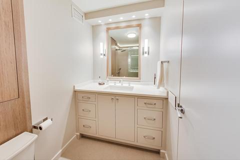 200 E Delaware Pl #28F, Chicago, IL 60611 photo 31