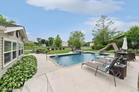 890 Concord Ln, Hoffman Estates, IL 60192 photo 40