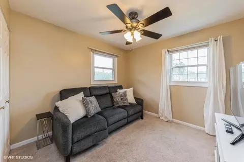 890 Concord Ln, Hoffman Estates, IL 60192 photo 30