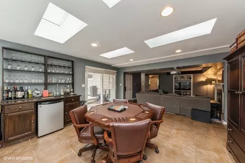 890 Concord Ln, Hoffman Estates, IL 60192 photo 19