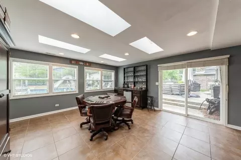 890 Concord Ln, Hoffman Estates, IL 60192 photo 17