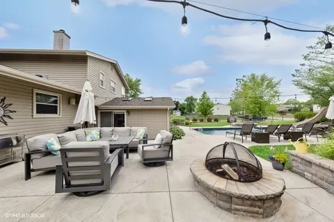 890 Concord Ln, Hoffman Estates, IL 60192 photo 36