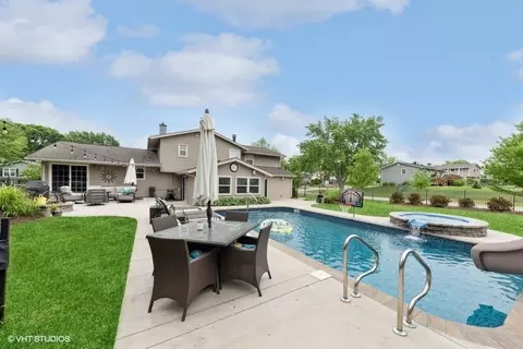 890 Concord Ln, Hoffman Estates, IL 60192 photo 45