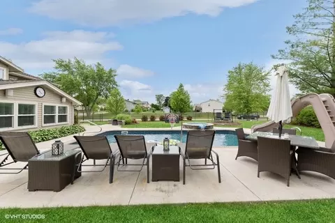 890 Concord Ln, Hoffman Estates, IL 60192 photo 43