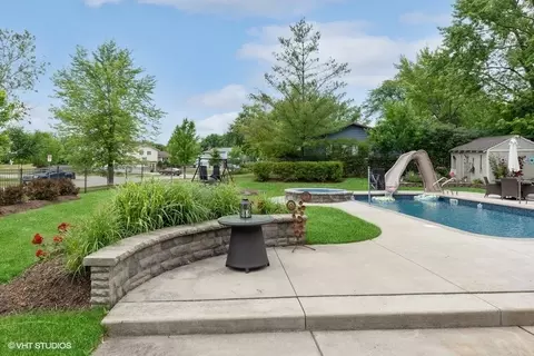 890 Concord Ln, Hoffman Estates, IL 60192 photo 39