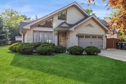7450 Banks St, Justice, IL 60458