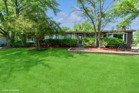 704 W Ringwood Rd, Mchenry, IL 60051