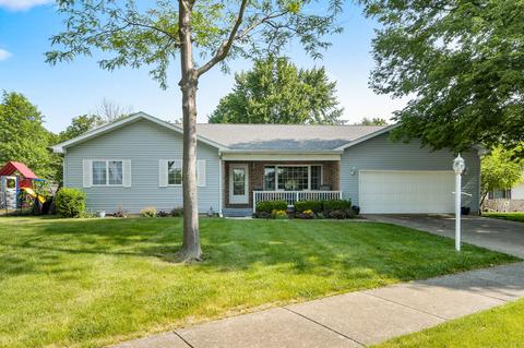 720 Edwards St, Monticello, IL 61856