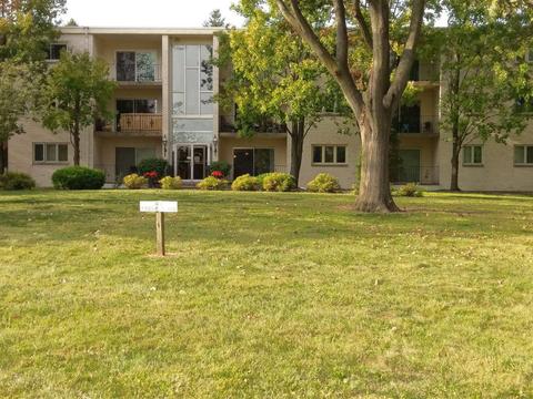 1004 E Harding Dr #305, Urbana, IL 61801