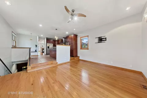 424 E 42nd Pl, Chicago, IL 60653 photo 6