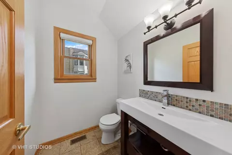 424 E 42nd Pl, Chicago, IL 60653 photo 11