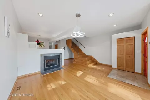 424 E 42nd Pl, Chicago, IL 60653 photo 3