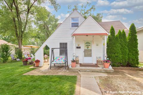 304 Kenwood Dr, Round Lake Park, IL 60073