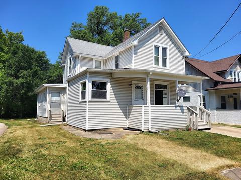 617 N 12th St, Dekalb, IL 60115
