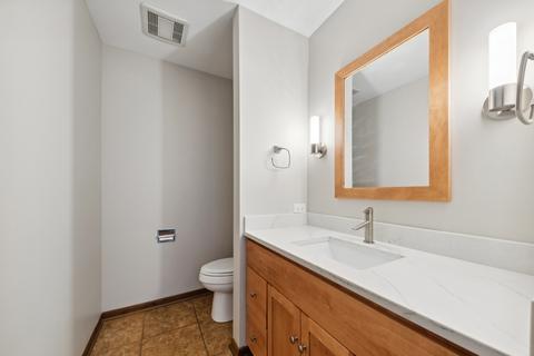 716 Gregor Ln, Wheeling, IL 60090 photo 22