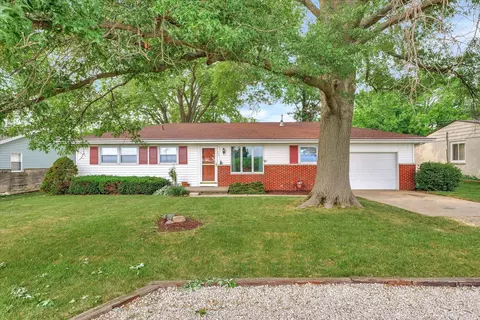 111 Elvin Dr, Ogden, IL 61859