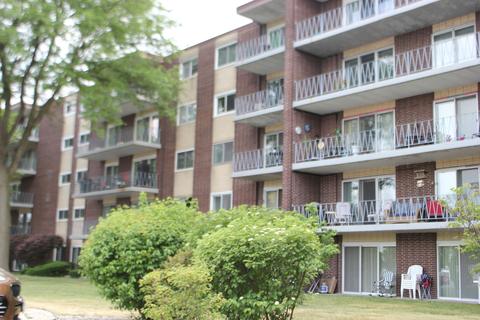 2900 Maple Ave #9A, Downers Grove, IL 60515