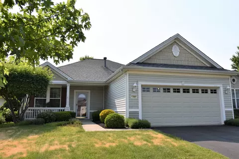 12041 Sweetwater Ln, Huntley, IL 60142