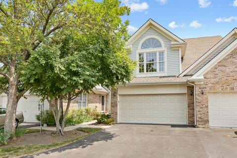 9057 Jacqueline Dr, Des Plaines, IL 60016