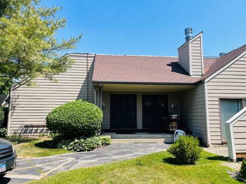 3305 Beacon St #65, North Chicago, IL 60064