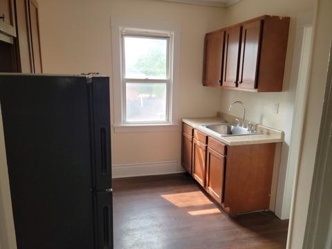 322 Superior St, Aurora, IL 60505 photo 2