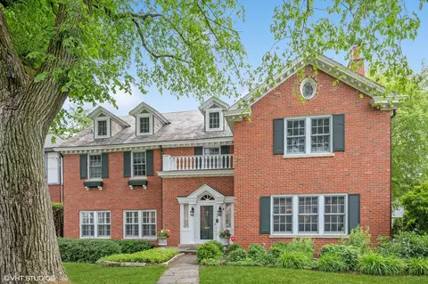 195 Ridge Ave, Winnetka, IL 60093