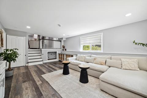 681 W Stearns Rd, Bartlett, IL 60103 photo 9