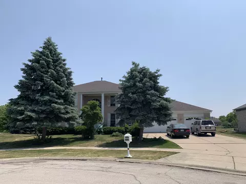 741 Castlerea Ln, Des Plaines, IL 60016