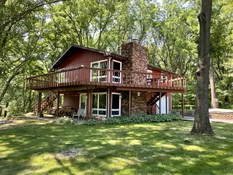 226 Lake Thunderbird Dr, Putnam, IL 61560